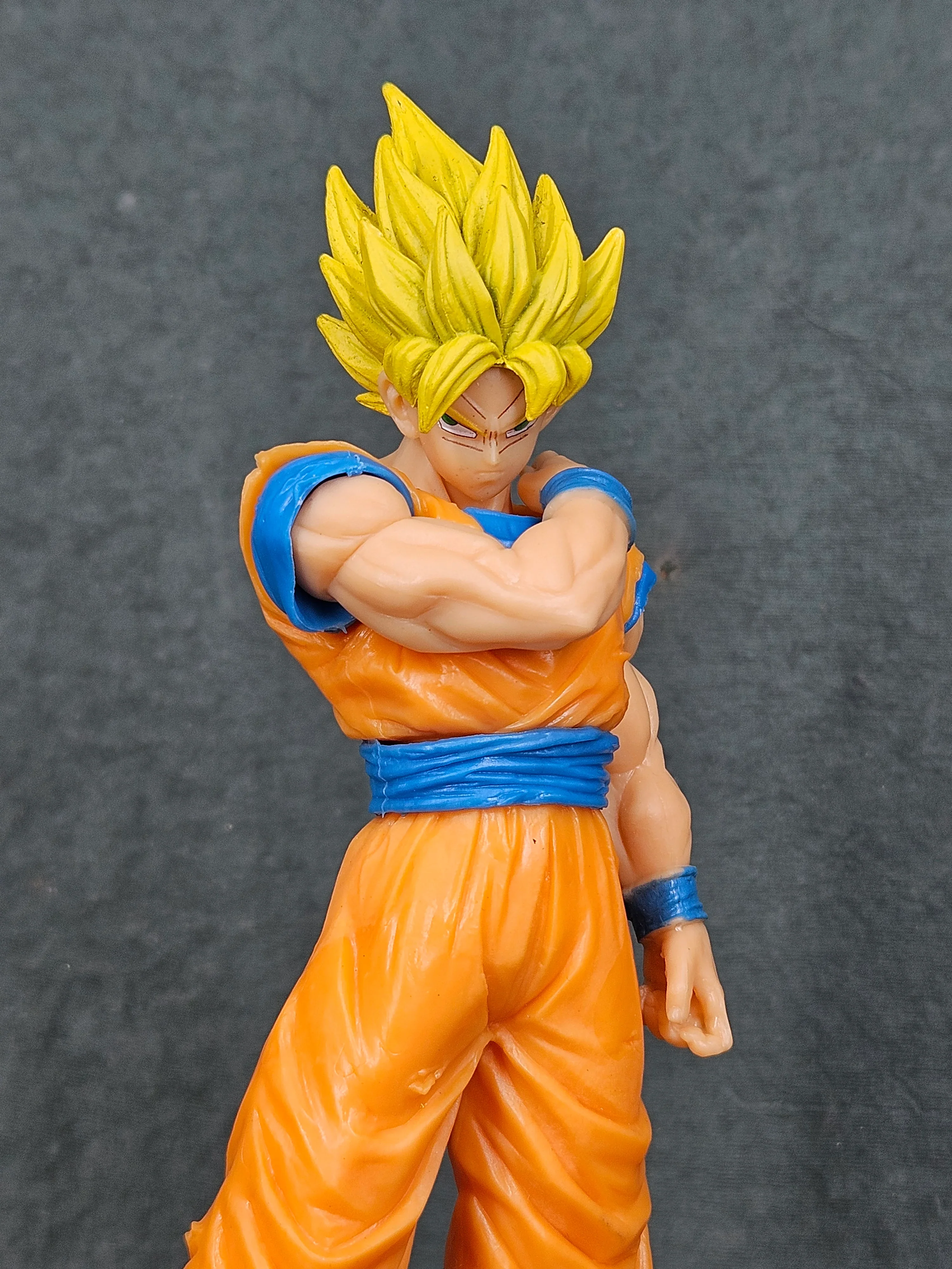 Super Saiyan Son Goku Pre-Battle Warm-Up Action Figure (23 Cm Height) - Dragon Ball Z - Image 2