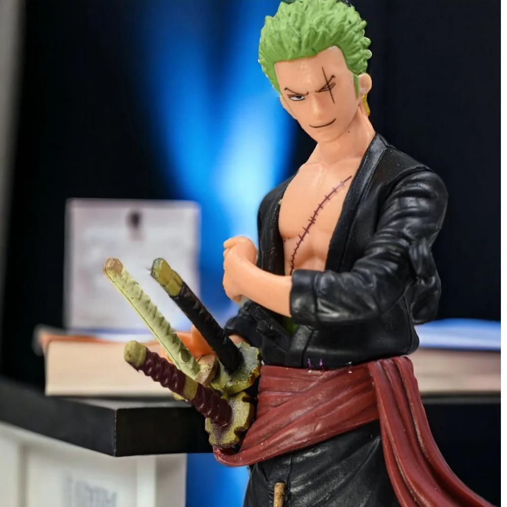 Zoro Standing Pose Action Figure (20 Cm Height) - One Piece - Image 3