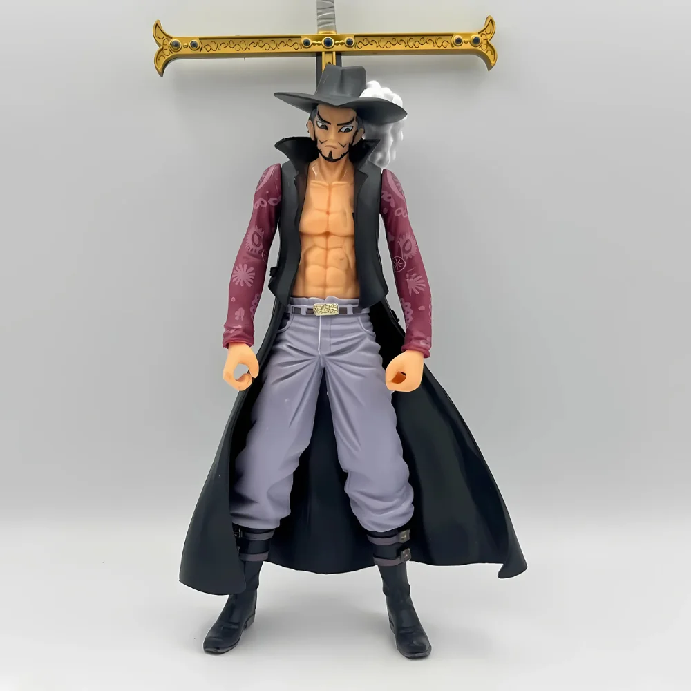 Dracule Mihawk with Sword Action Figure (20 Cm Height) - One Piece - Image 1